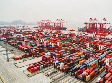 Lin-gang to build container transshipment, storage center (2).jpg