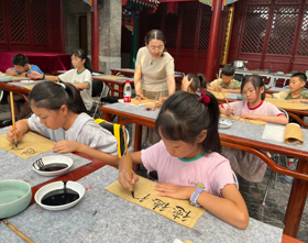 Museum's educational program helps children delve into Pu Xinyu’s artistic world