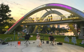 Micro music performance enlivens Chongchuan