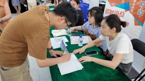 1750925340290087280.png 1750925340290087280.png