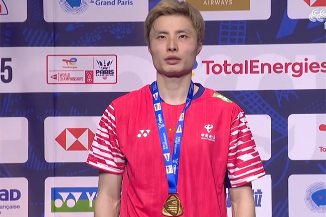 Nantong badminton player wins men's singles gold medal