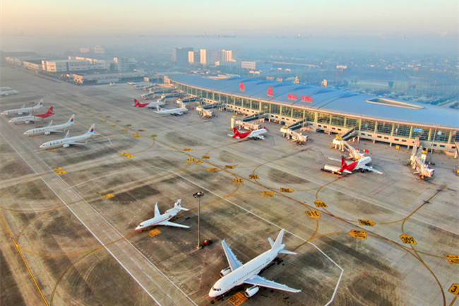 Nantong airport receives first jumbo cargo plane