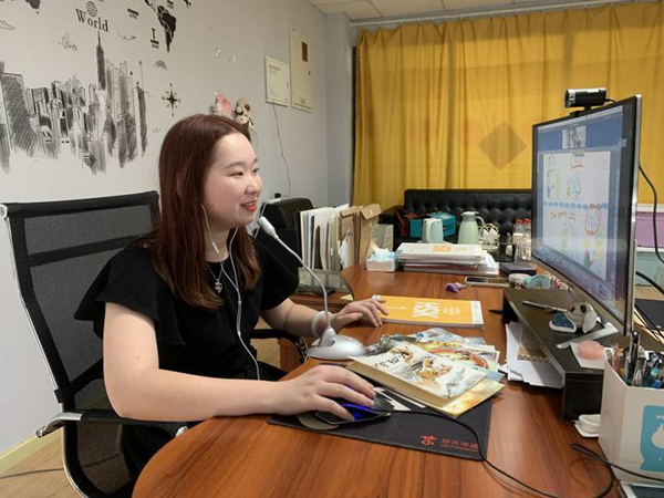 Ningbo native sets up online Chinese learning platform