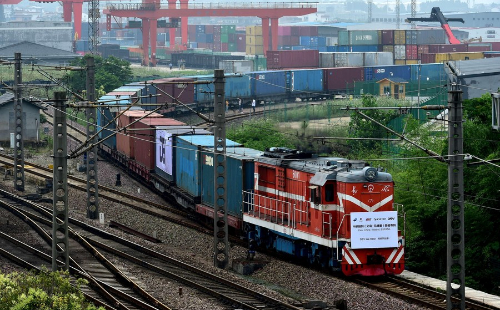 China-Europe freight trains facilitate trade between China, Spain