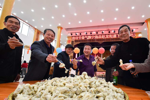 Villagers make 30,000 tangbao in celebration of Lantern Festival