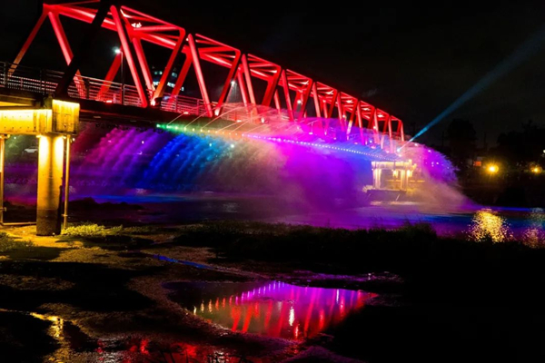 Lit-up bridge enthralls visitors