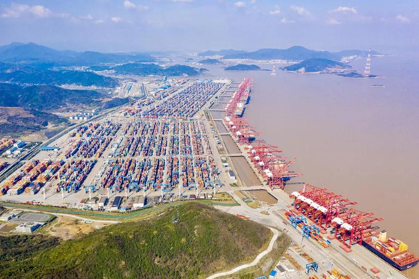 Ningbo-Zhoushan Port's cargo throughout surpasses 700m tons