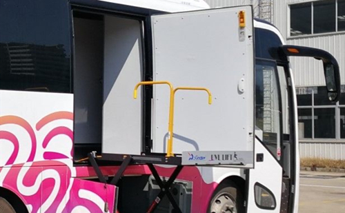 Portable toilet designed for Paralympics