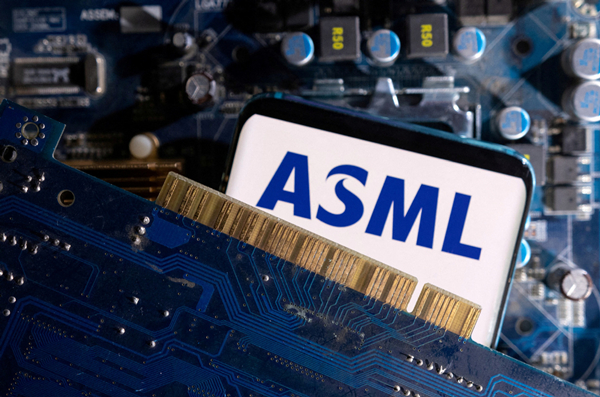 ASML to ship advanced chip tools to China till year-end