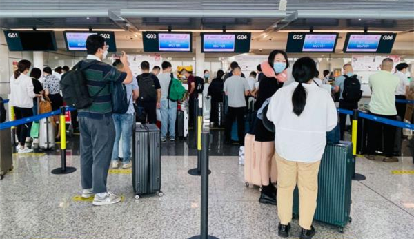 Ningbo sees 30% increase in intl flights during summer travel rush