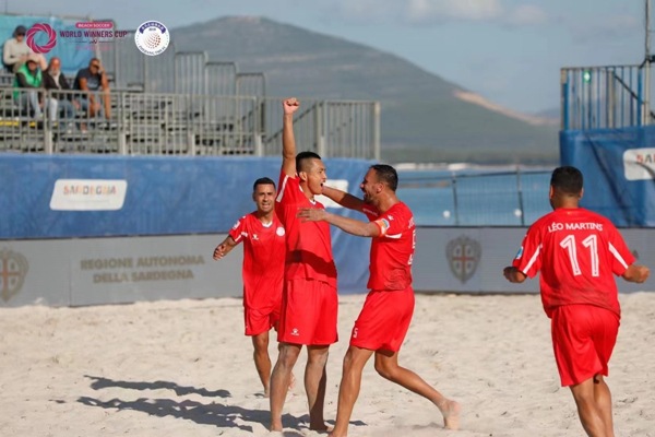 Ningbo team shines at global beach football event