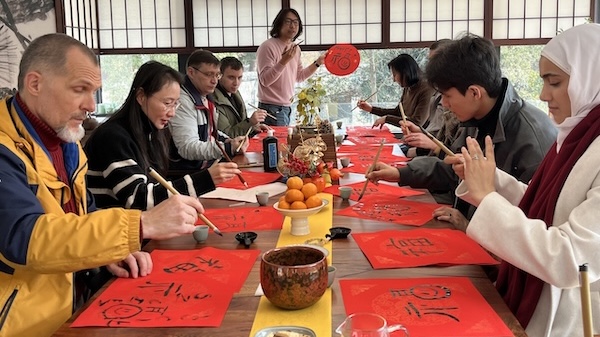 A cultural journey for intl students and teachers in Ningbo