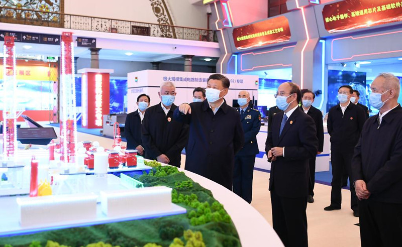 Xi calls for building China's strength in science, technology.jpg