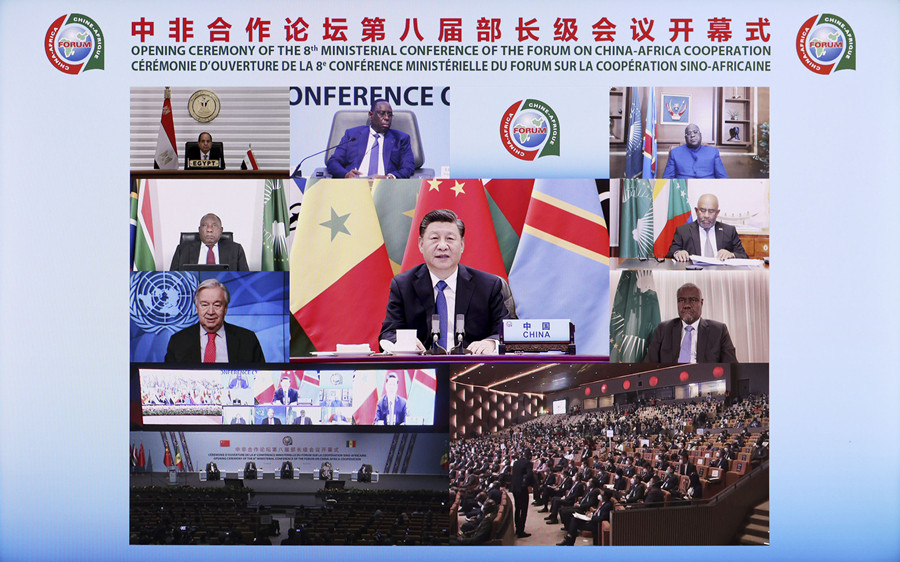 Xi announces supplying Africa with additional 1b COVID-19 vaccine doses, pledges to jointly implement nine programs.jpg