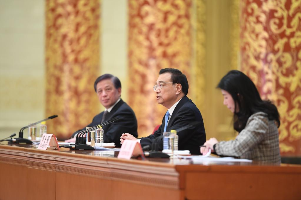 Chinese premier meets press after annual legislative session4.jpg