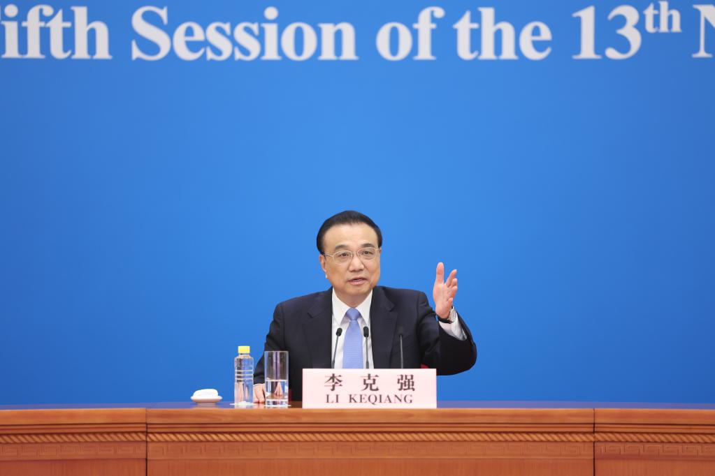 Chinese premier meets press after annual legislative session10.jpg