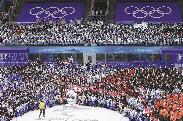 Beijing says farewell to Games with nod to tradition.jpeg