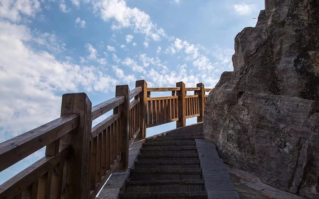 1539824940819021875.jpg 1539824940819021875.jpg