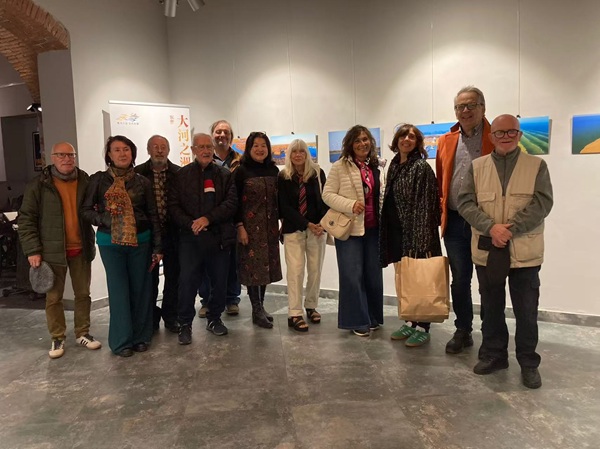 1762926157116023988.jpg 东营英文网1.jpg