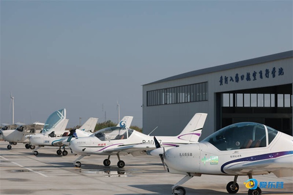 Light aircraft race, tourism carnival held at Yellow River Delta