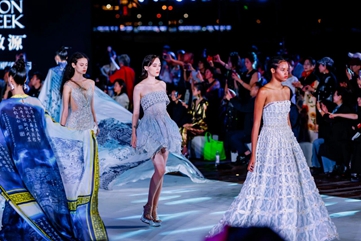 Qingdao Fashion Week opens with ocean-front runway