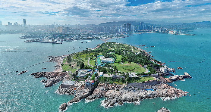 Weaving a blue tapestry: Qingdao's journey to beautiful bays