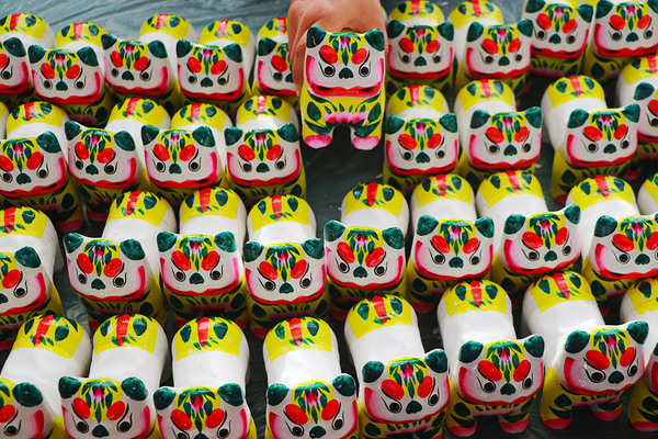 Festive demand fuels boom for Weifang's traditional clay sculptures