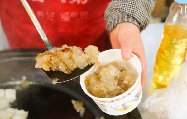 Yantai's all-under-one-roof food street