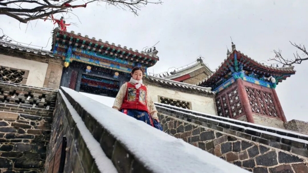 Penglai Pavilion in snow: Poetry in motion