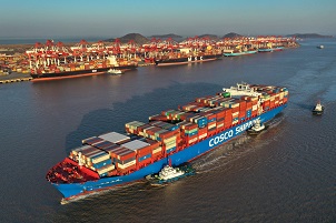 yangshan port302.jpg