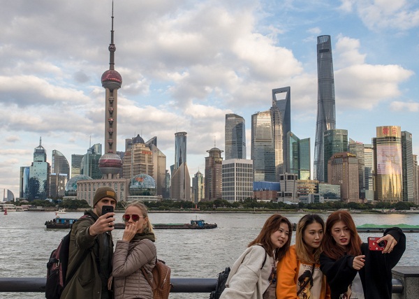 Pudong's population exceeds 5.68 million
