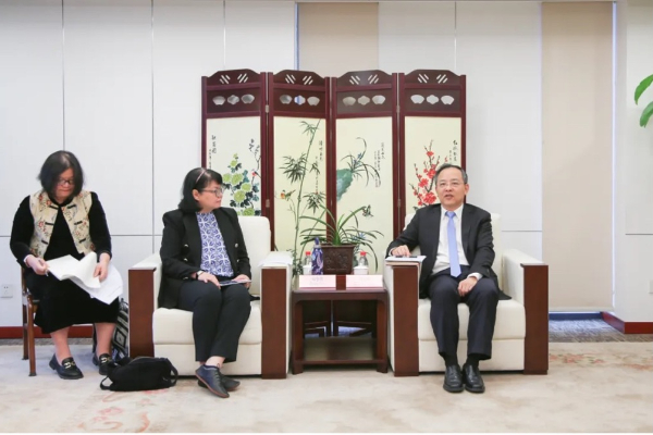 SIPA director meets chief executive of Singapore IP Office