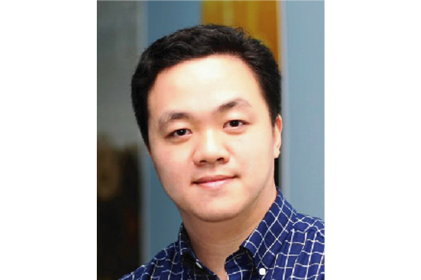 Mr. XU Rong, Vice-President of the Shanghai Technology Exchange