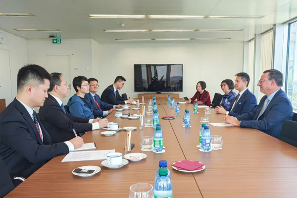 Shanghai vice-mayor visits WIPO headquarters