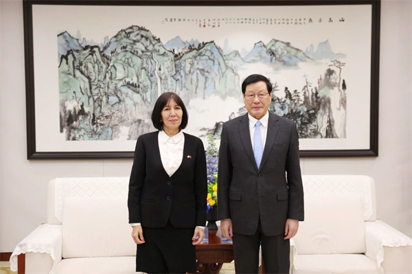 1764582639744077348.jpg 11.jpg