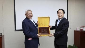 WIC secretary-general meets with Want Want Group's chairman, seeking more interactions