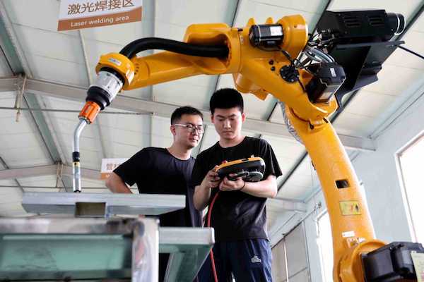 Industrial robots on march amid demand from new energy plays