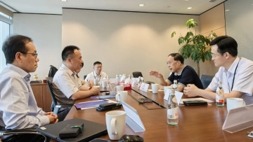 Ren Xianliang meets with heads of WIC member enterprises in HK
