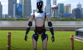 Chinese humanoid robot sets guinness world record with 106-km inter-city walk
