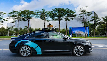 Baidu operates driverless taxi night service in Wuhan