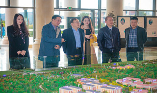 Chaoxing Group delegation visits Yunnan University