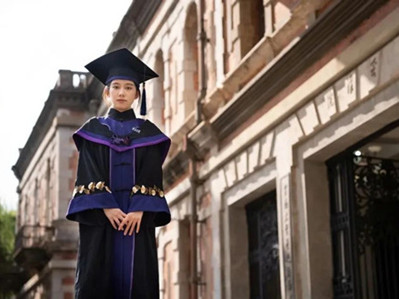 Special attire designed for 100-year-old Yunnan University 