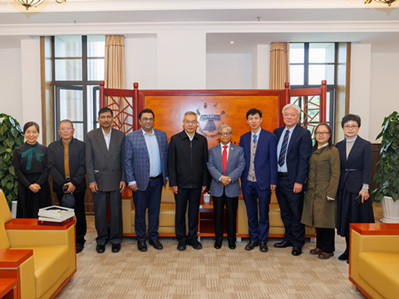 Confucius Institute in Bangladesh holds meeting at Yunnan University